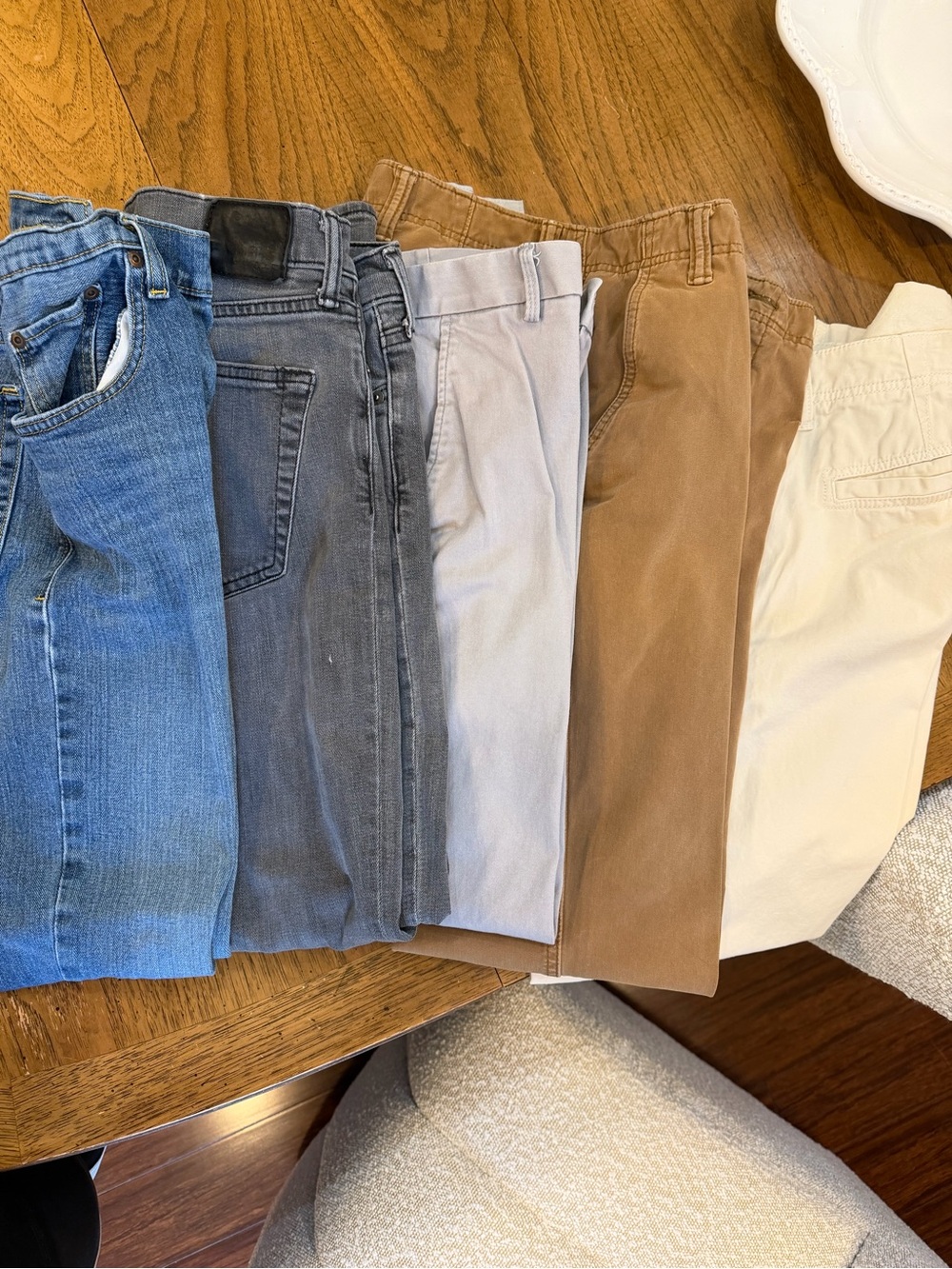 Bundle of 5 Men’s Jeans & Khakis, 32/30